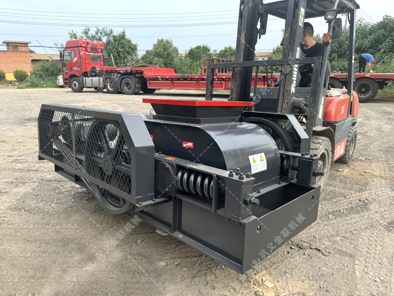 采購(gòu)雙齒輥破碎機(jī)必問的7個(gè)問題！少問一個(gè)都可能被坑？